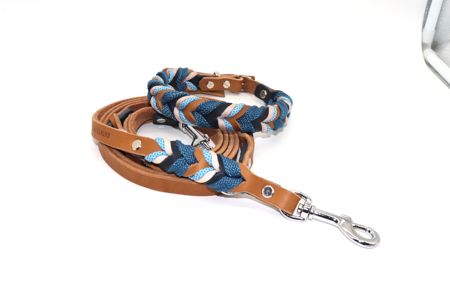 Fettlederhalsband geflochten mit Tau und Paracord Farbe Blau und Sand