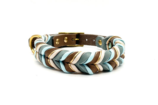 verstellbares geflochtenes Hundehalsband Leder Taupe Hellblau mit Paracord Messing