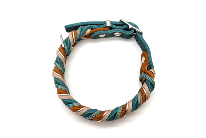 geflochtenes Lederhalsband verstellbar Petrol mit Cognac